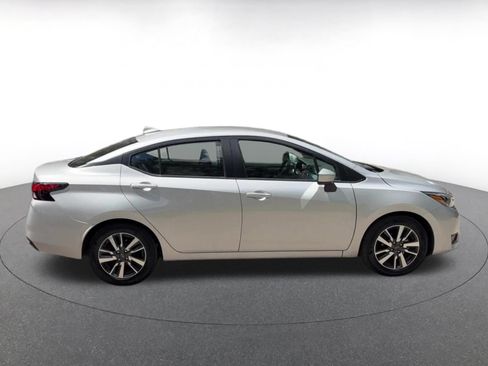 Used 2025 Nissan Versa SV FWD image 15