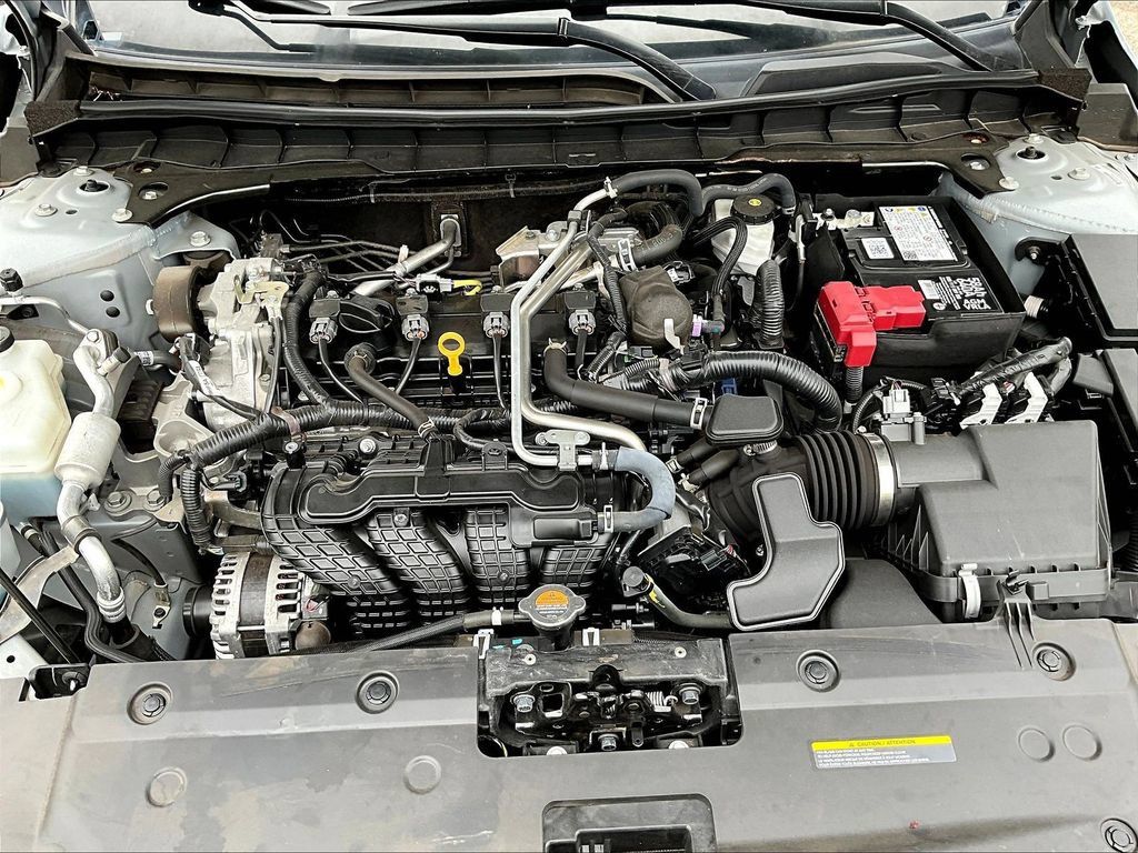 Used 2024 Nissan Altima 2.5 SV FWD image 30
