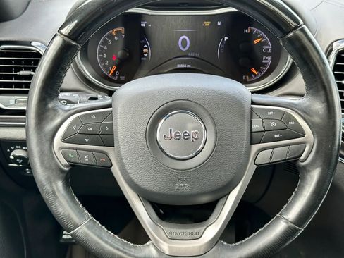 Used 2020 Jeep Grand Cherokee Overland AWD/4WD image 26