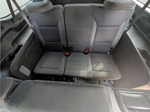 Used 2021 Chevrolet Suburban LS image 26