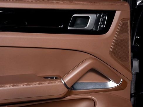 Used 2022 Porsche Cayenne Turbo S image 67