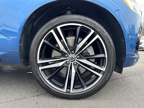 Used 2018 Volvo XC60 T6 R-Design w/ Convenience Package image 12