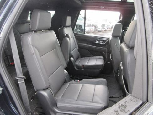 Used 2022 Chevrolet Tahoe LT w/ Luxury Package AWD/4WD image 26