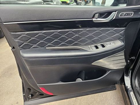 Used 2021 Hyundai Palisade Calligraphy w/ Winter Package image 11