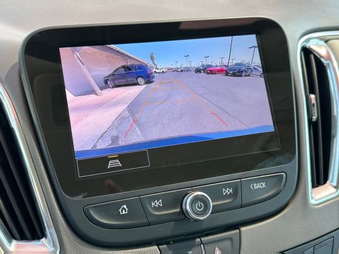 Used 2024 Chevrolet Malibu LT image 17