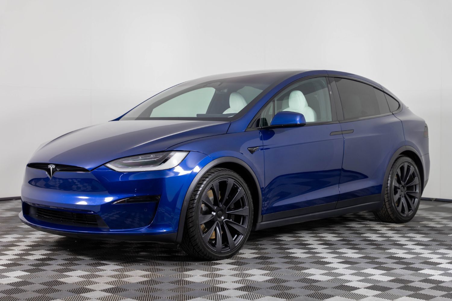 Used 2023 Tesla Model X Plaid AWD/4WD image 1