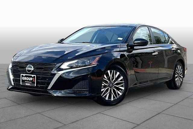 Certified 2023 Nissan Altima 2.5 SV FWD image 1