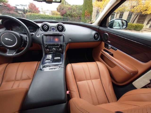 Used 2011 Jaguar XJ L RWD image 85