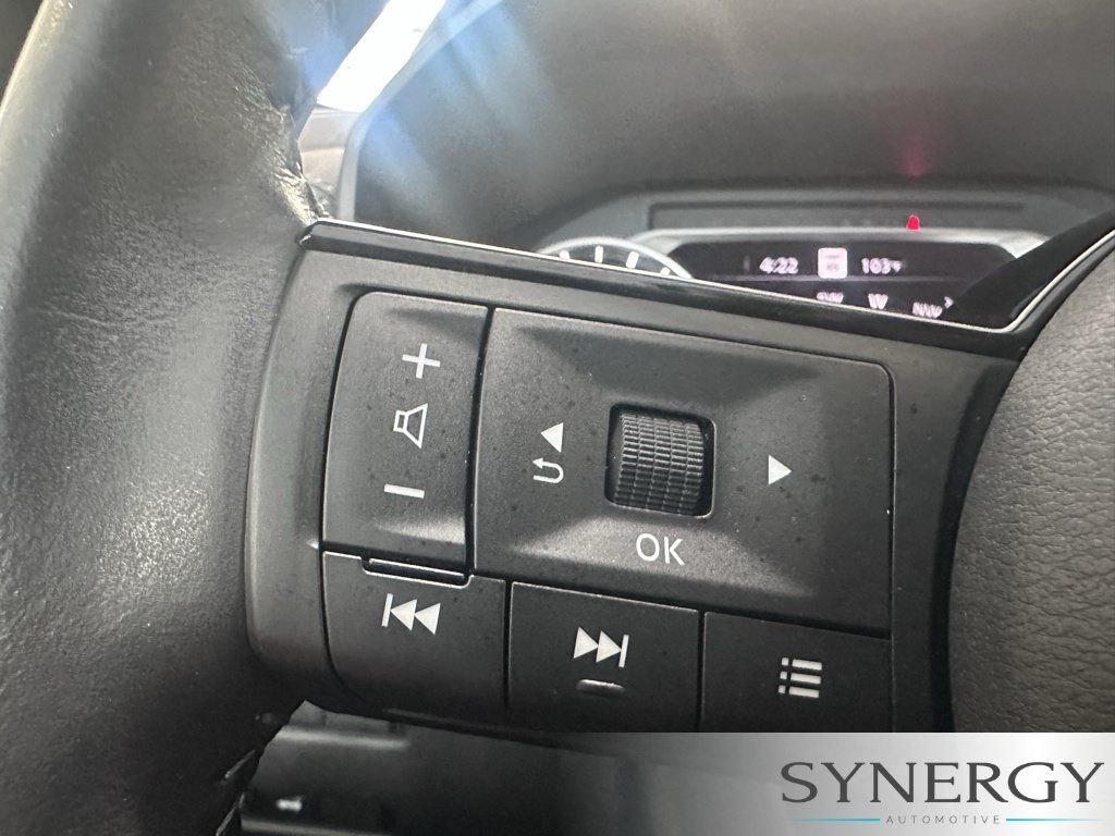 Used 2023 Nissan Rogue SL w/ SL Premium Package FWD image 19