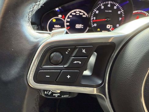 Used 2021 Porsche Cayenne image 21