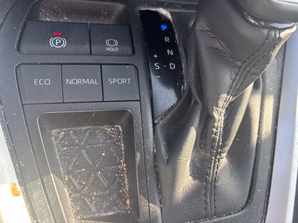 Used 2023 Toyota RAV4 XLE Premium FWD image 27