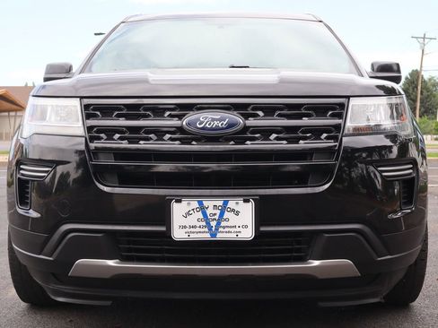 Used 2018 Ford Explorer XLT AWD/4WD image 13