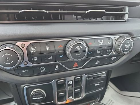 New 2026 Jeep Gladiator Sport image 64