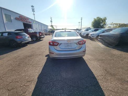 Used 2016 Chevrolet Cruze LT w/ Convenience Package FWD image 20