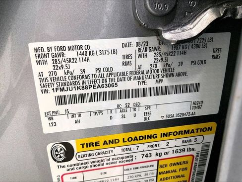 Used 2023 Ford Expedition Limited RWD image 33