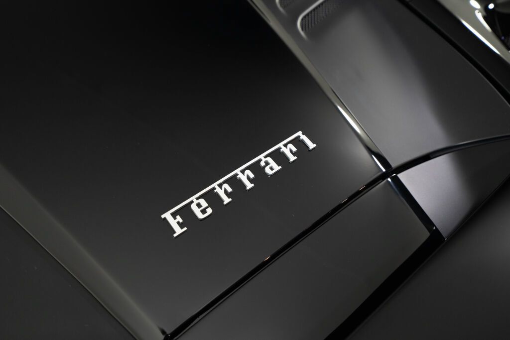 Used 2023 Ferrari F8 Tributo RWD image 30