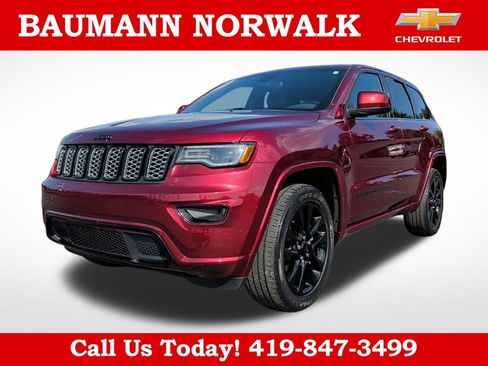 Used 2020 Jeep Grand Cherokee Altitude AWD/4WD image 1