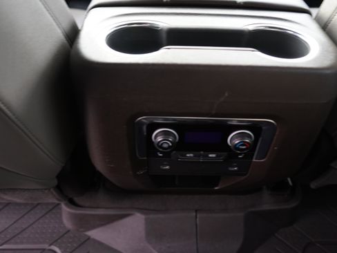 Used 2023 Chevrolet Tahoe Z71 w/ Luxury Package image 21