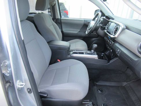 Used 2023 Toyota Tacoma SR5 AWD/4WD image 14