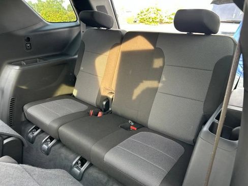 Used 2023 Chevrolet Traverse LT FWD image 10