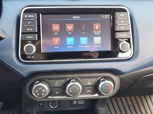 New 2025 Nissan Versa SV w/ Trunk Package image 12