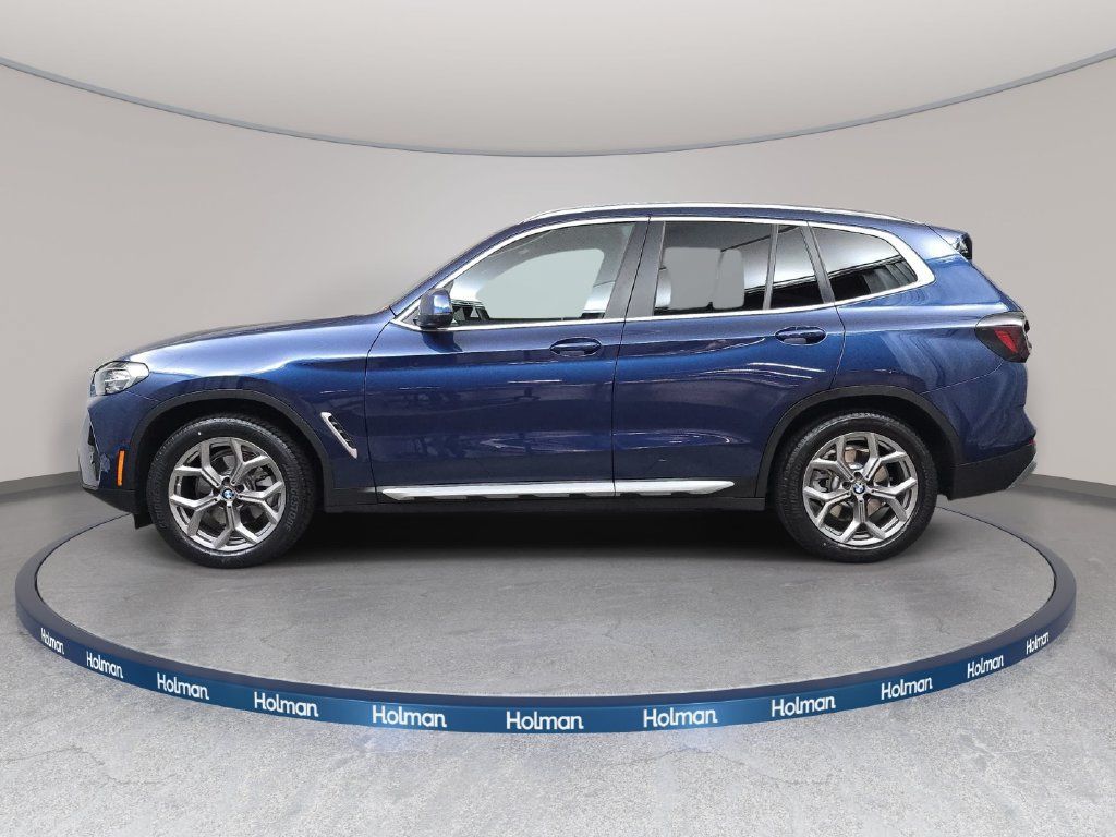 Used 2023 BMW X3 xDrive30i w/ Premium Package w/ZPA AWD/4WD image 9