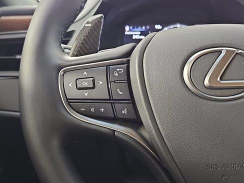 Used 2025 Lexus ES 350 w/ Premium Package FWD image 17
