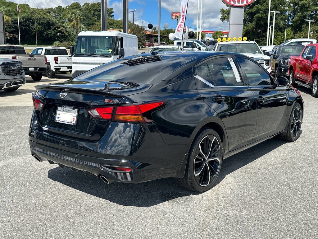 Used 2025 Nissan Altima 2.5 SR w/ SR Premium Package FWD image 7