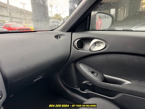 Used 2016 Nissan 370Z Coupe RWD image 15