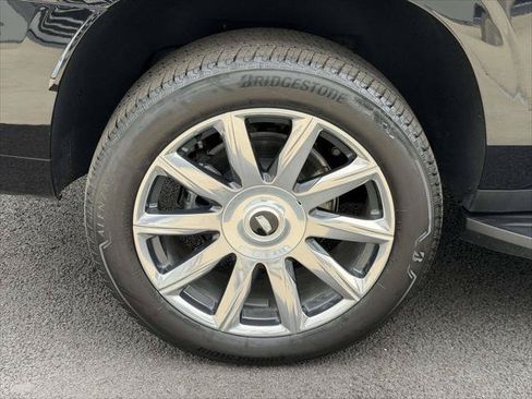 Used 2026 Cadillac Escalade ESV 4WD image 8