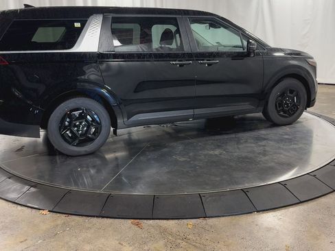 New 2026 Kia Carnival image 9