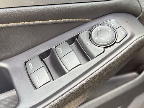 Certified 2021 Chevrolet Traverse LT image 19