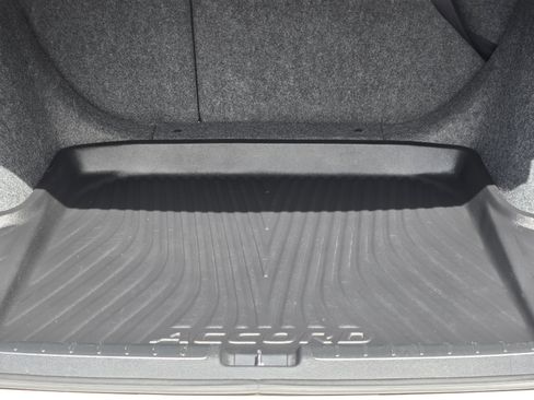 Used 2019 Honda Accord EX image 39