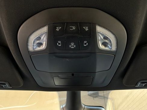 Used 2025 Chrysler Pacifica Select FWD image 20