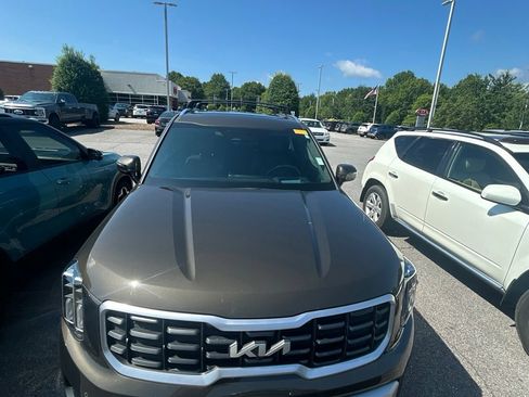Certified 2024 Kia Telluride SX Prestige w/ Towing Package AWD/4WD image 3