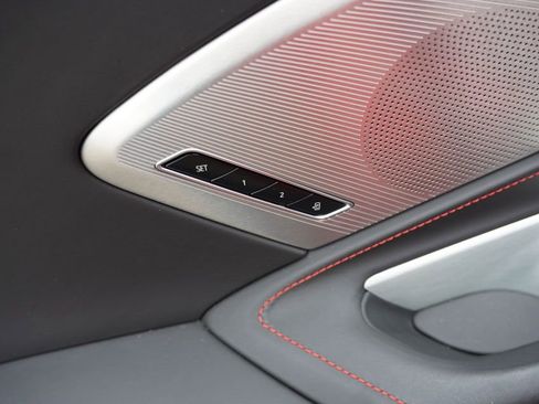 Used 2024 Chevrolet Corvette Stingray Premium Cpe w/ Z51 Performance Package image 19