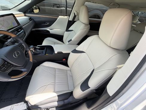 Used 2024 Lexus ES 350 w/ Technology Package FWD image 20