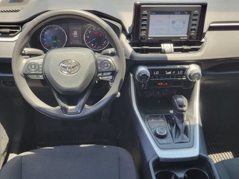 Used 2020 Toyota RAV4 LE w/ All Weather Liner Package AWD/4WD image 6