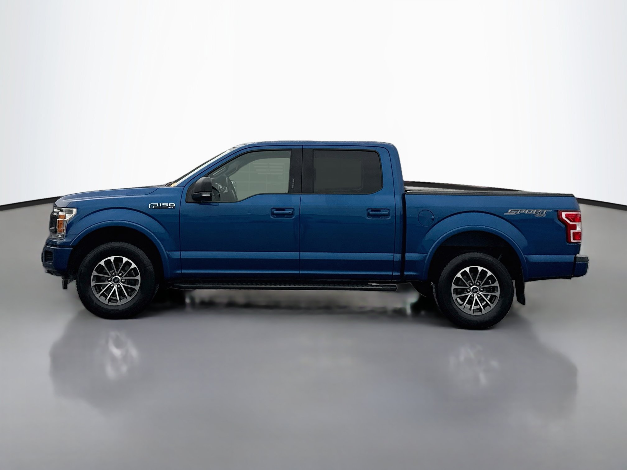 Used 2018 Ford F150 XLT w/ Equipment Group 302A Luxury AWD/4WD image 4