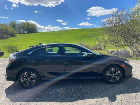 Used 2018 Honda Civic EX image 6