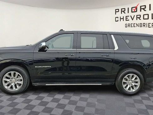 Used 2024 Chevrolet Suburban Premier image 5