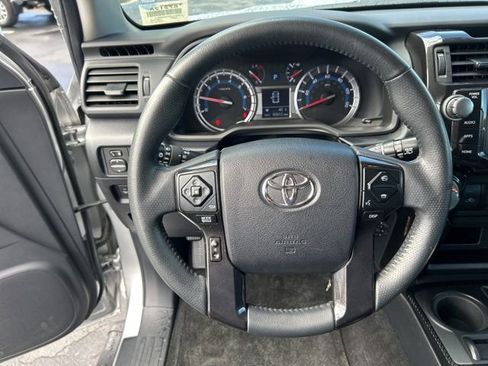 Used 2018 Toyota 4Runner TRD Off-Road Premium image 18