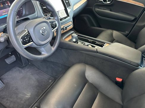 Used 2023 Volvo XC90 T8 Plus w/ Protection Package Premier AWD/4WD image 9