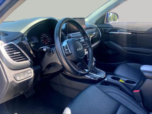 Used 2023 Kia Seltos EX AWD/4WD image 17