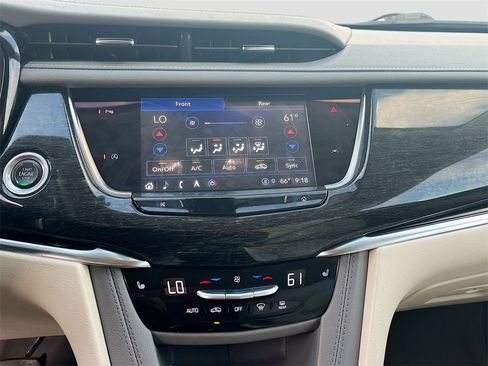 Used 2022 Cadillac XT6 Premium Luxury image 16