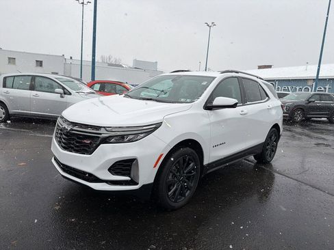 Used 2023 Chevrolet Equinox RS image 3