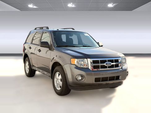 Used 2012 Ford Escape XLT image 7