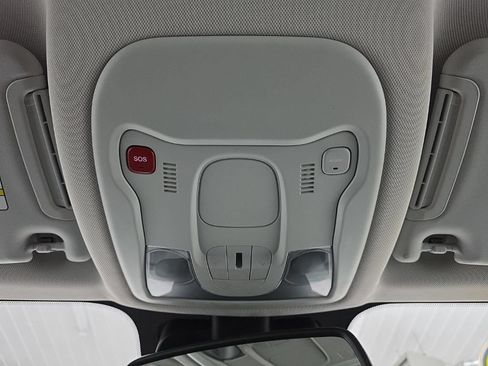 Used 2021 Jeep Renegade Latitude w/ Convenience Group AWD/4WD image 32