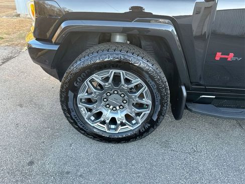 Used 2025 GMC Hummer EV 3X w/ LPO, Sport Package image 12