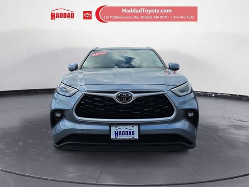 Used 2022 Toyota Highlander XLE AWD/4WD image 9